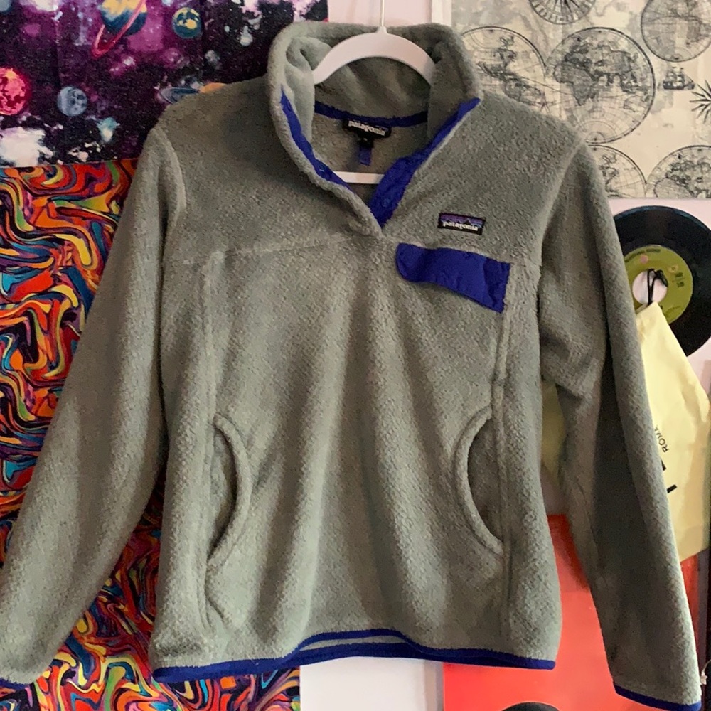 lightly loved Patagonia button up!